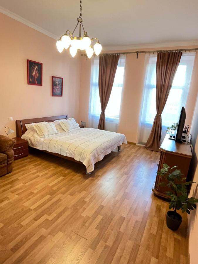 Apartment Colonnade Carlsbad Карлові Вари Екстер'єр фото