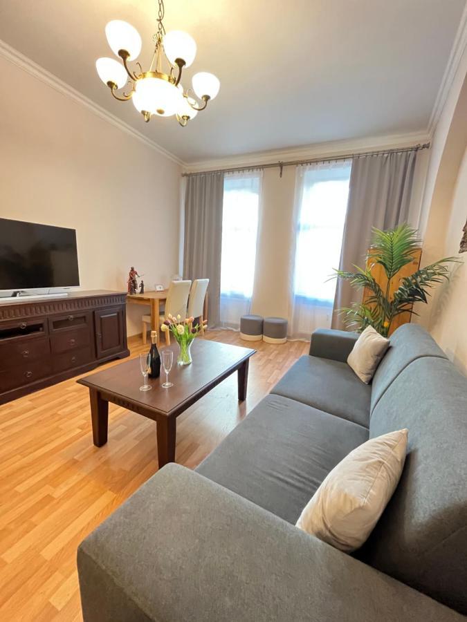 Apartment Colonnade Carlsbad Карлові Вари Екстер'єр фото